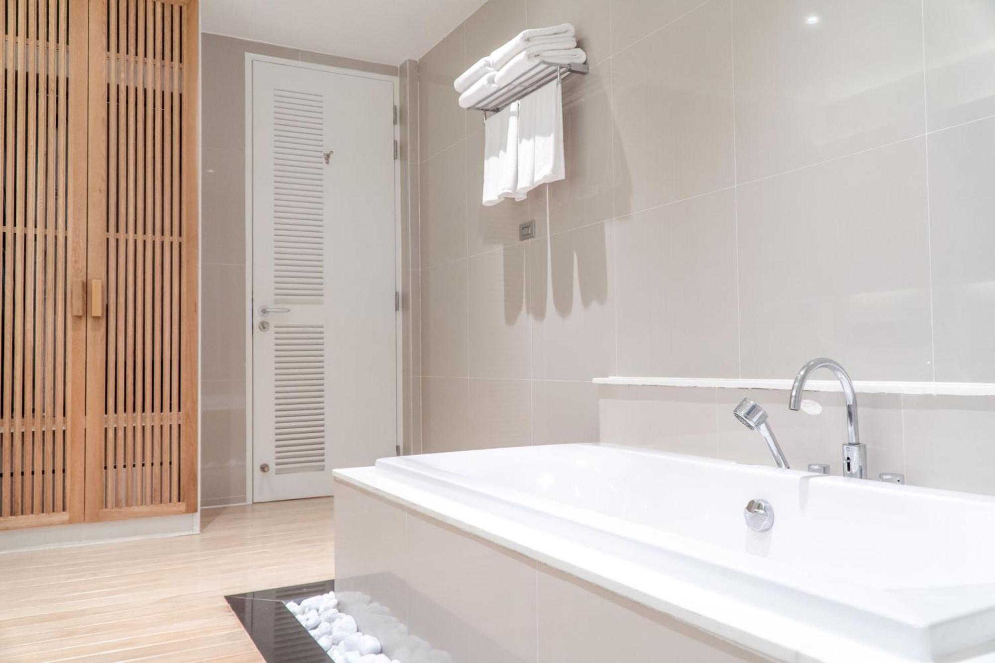 Hotel Club Wyndham Sea Pearl Phuket Patong Zewnętrze zdjęcie
